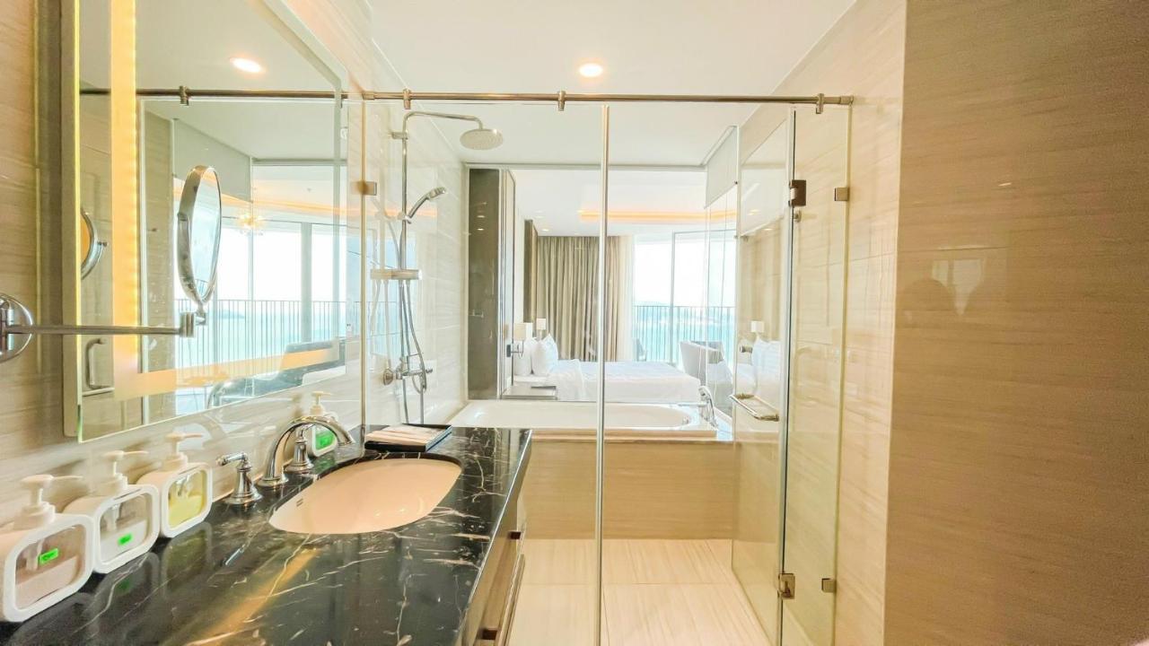Panorama Luxury Sea View Apartment Nha Trang Exteriör bild